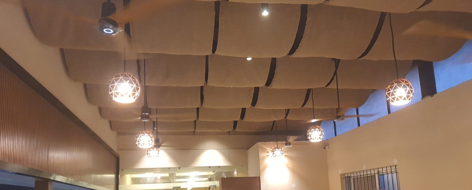 Zingara Restaurant interior Horamavu